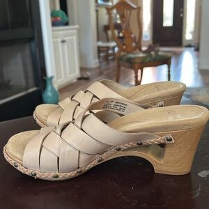 Dansko Strappy Beige Leather Braided Wood Heel Clogs Shoes SZ 37/6.5-7